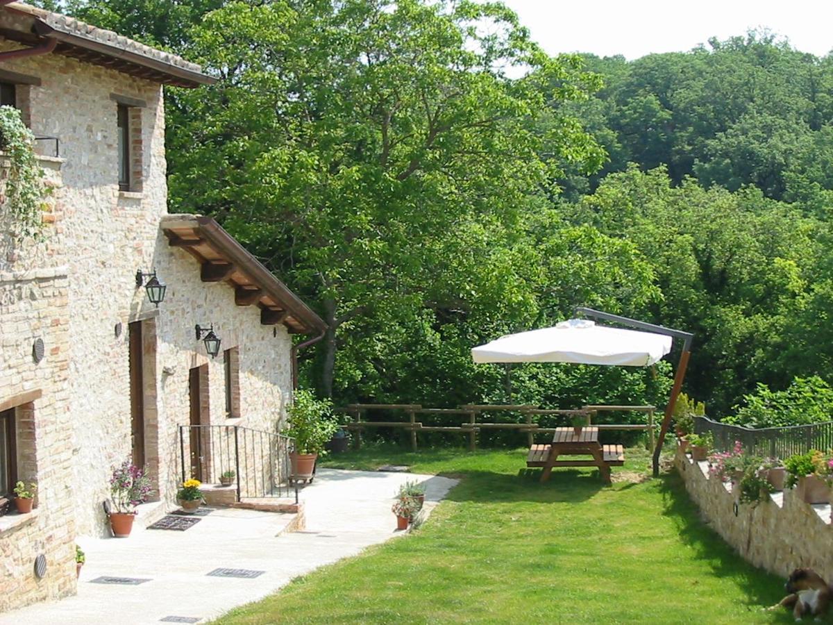 Girasole - Agriturismo Fogliani Giano dellʼUmbria Eksteriør bilde